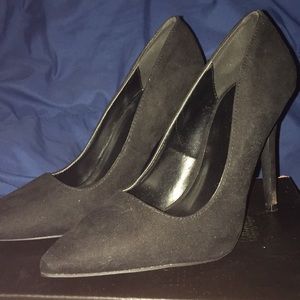 Black Charlotte Russe Pumps